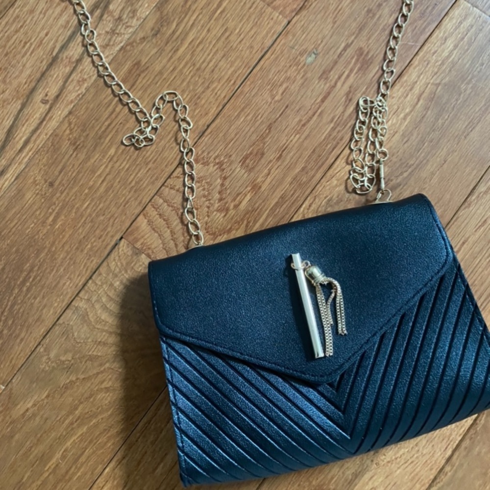 Black purse